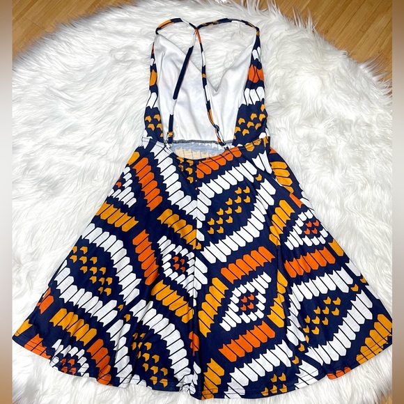 Missguided geo Print Midi Dress with cross cross backing - Picture 3 of 5